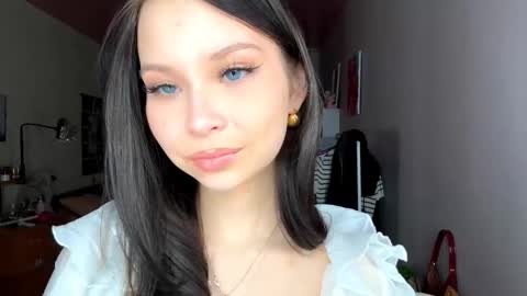 Emma online show from 18, 11, 2025