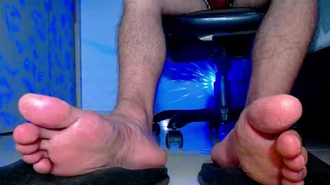 Snapshot of sir_kev66 chatting on 12, 9, 2025 only foot worshipers here online show from 12, 9, 2025