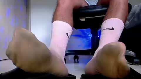 Snapshot of sir_kev66 chatting on 19, 9, 2025 only foot worshipers here online show from 19, 9, 2025