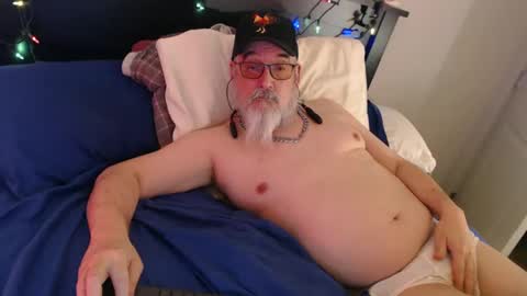 Snapshot of sirbeercan chatting on 11, 2, 2025 sir beer can the friendly hermit online show from 11, 2, 2025