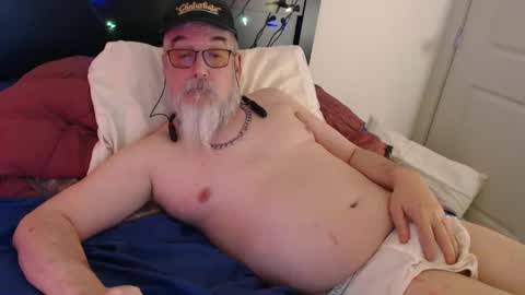 Snapshot of sirbeercan chatting on 22, 2, 2025 sir beer can the friendly hermit online show from 22, 2, 2025