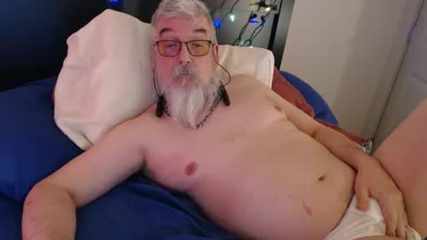 Snapshot of sirbeercan chatting on 22, 2, 2025 sir beer can the friendly hermit online show from 22, 2, 2025