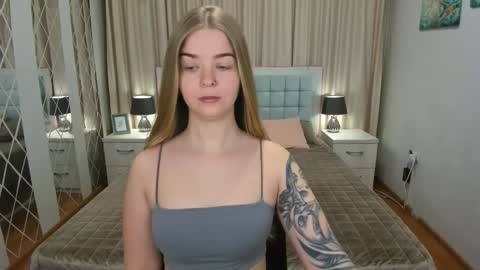 Snapshot of sirenabloom chatting on 26, 2, 2026 SirenaBloom online show from 26, 2, 2026