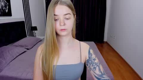 Snapshot of sirenabloom chatting on 3, 3, 2026 SirenaBloom online show from 3, 3, 2026