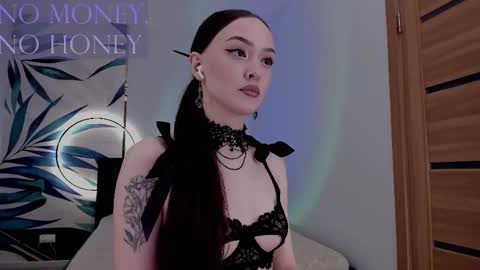 Snapshot of sirenaswhisper chatting on 9, 2, 2026 Goddess Sirena online show from 9, 2, 2026
