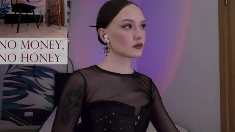 Snapshot of sirenaswhisper chatting on 6, 5, 2026 Goddess Sirena online show from 6, 5, 2026