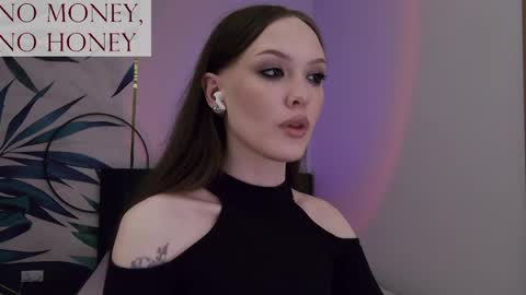 Snapshot of sirenaswhisper chatting on 25, 5, 2026 Goddess Sirena online show from 25, 5, 2026