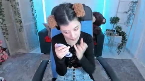 Snapshot of sirenmystique chatting on 15, 7, 2026 Si online show from 15, 7, 2026