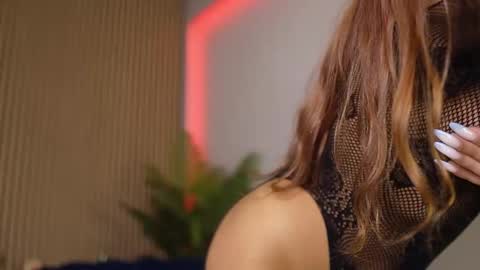 Dee online show from 2, 11, 2025