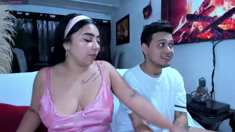 Snapshot of sisiandsam chatting on 28, 2, 2025 SISI AND SAM online show from 28, 2, 2025