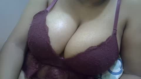 Snapshot of sisibrown97 chatting on 13, 9, 2025 brown online show from 13, 9, 2025