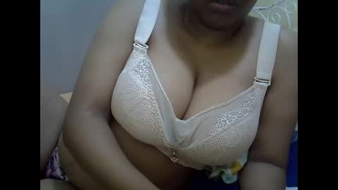 Snapshot of sisibrown97 chatting on 15, 9, 2025 brown online show from 15, 9, 2025