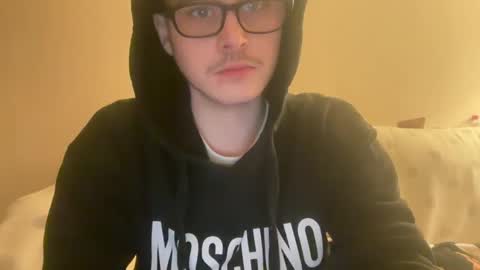 Snapshot of sissy_brit22 chatting on 12, 12, 2024 sissy_brit22 online show from 12, 12, 2024