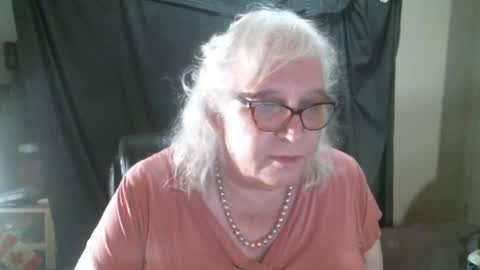 Snapshot of sissydianetx chatting on 13, 10, 2025 Sissy Diane online show from 13, 10, 2025