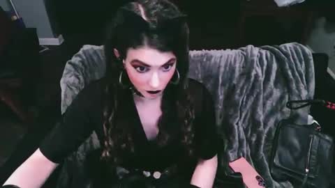 sissyember online show from 16, 7, 2026