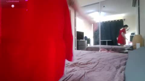 sizzlemewet online show from 10, 12, 2024