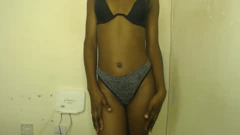 sizzly_ass online show from 13, 4, 2026