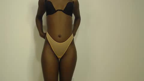 Snapshot of sizzly_ass chatting on 17, 5, 2026 sizzly_ass online show from 17, 5, 2026