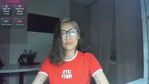 Snapshot of skarlettforeve chatting on 26, 6, 2026 skarlett online show from 26, 6, 2026
