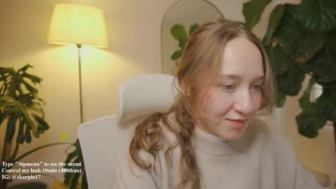 Im Scarlett  ONLINE  5pm-10pm NYC time  online show from 14, 1, 2026