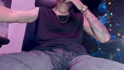 Snapshot of skateboy444 chatting on 3, 12, 2024 king online show from 3, 12, 2024