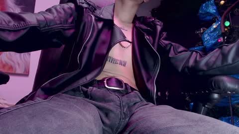 Snapshot of skateboy444 chatting on 4, 12, 2024 king online show from 4, 12, 2024