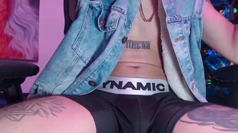 Snapshot of skateboy444 chatting on 15, 12, 2024 king online show from 15, 12, 2024