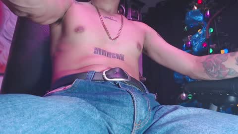 Snapshot of skateboy444 chatting on 21, 12, 2024 king online show from 21, 12, 2024