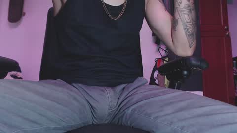 Snapshot of skateboy444 chatting on 30, 12, 2024 king online show from 30, 12, 2024