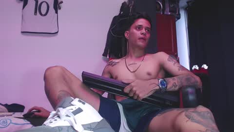 Snapshot of skateboy444 chatting on 9, 1, 2025 king online show from 9, 1, 2025