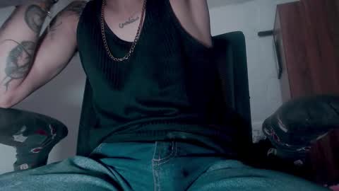 Snapshot of skateboy444 chatting on 11, 9, 2025 king online show from 11, 9, 2025