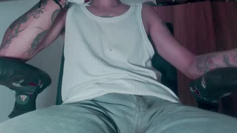 Snapshot of skateboy444 chatting on 24, 9, 2025 king online show from 24, 9, 2025