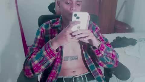 Snapshot of skateboy444 chatting on 27, 9, 2025 king online show from 27, 9, 2025