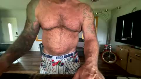 Snapshot of skimaskedbeef chatting on 9, 7, 2026 BEEF online show from 9, 7, 2026