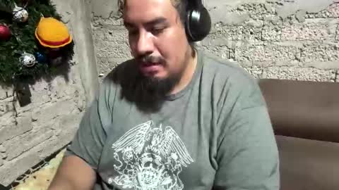 Snapshot of skinhell chatting on 16, 5, 2026 Elias online show from 16, 5, 2026