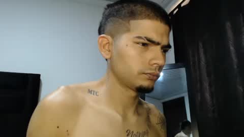 Snapshot of skinny_badboy chatting on 28, 12, 2024 E R O S online show from 28, 12, 2024