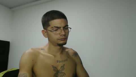 Snapshot of skinny_badboy chatting on 7, 2, 2026 E R O S online show from 7, 2, 2026