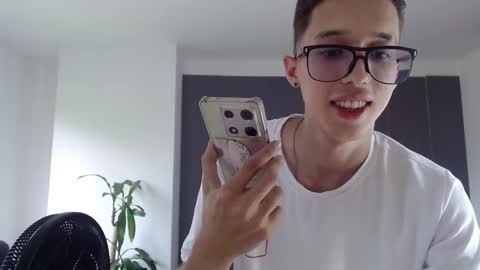 skinny_bigcock20 online show from 24, 2, 2025