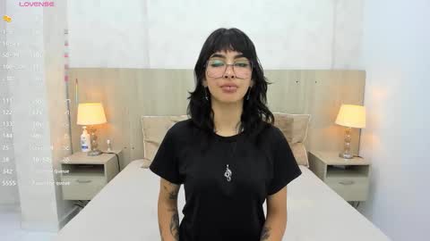 Emily Rojas online show from 22, 9, 2025