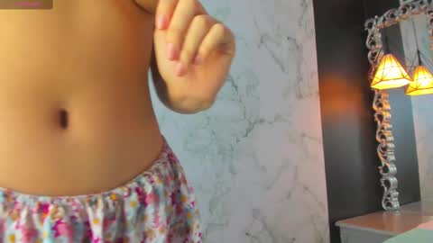 Snapshot of skinny_linda chatting on 1, 3, 2025 online show from 1, 3, 2025