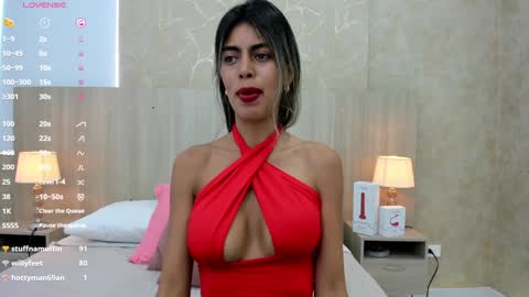 Snapshot of skinny_noa chatting on 5, 1, 2025 Noa online show from 5, 1, 2025