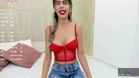 Snapshot of skinny_noa chatting on 5, 2, 2025 Noa online show from 5, 2, 2025