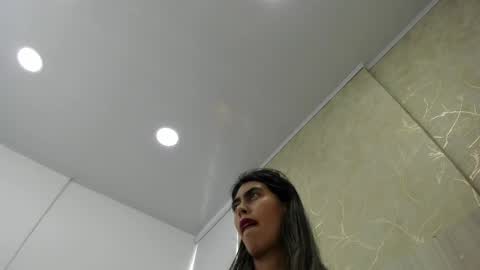 Snapshot of skinny_noa chatting on 9, 2, 2025 Noa online show from 9, 2, 2025