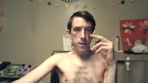 Snapshot of skinnybigcock2 chatting on 23, 6, 2026 SkinnyBigCock2 online show from 23, 6, 2026