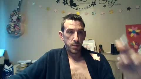 Snapshot of skinnybigcock2 chatting on 4, 7, 2026 SkinnyBigCock2 online show from 4, 7, 2026