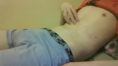 Snapshot of skinnycuteman chatting on 12, 9, 2025 skinnycuteb0y online show from 12, 9, 2025