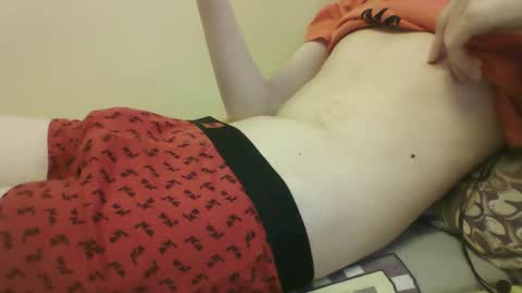 Snapshot of skinnycuteman chatting on 20, 9, 2025 skinnycuteb0y online show from 20, 9, 2025