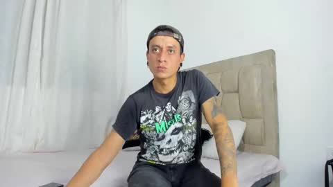 skinnydevil1 online show from 7, 2, 2026