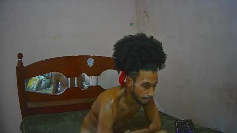 Snapshot of skinnylatinman chatting on 3, 12, 2024 Skinny Latin Man online show from 3, 12, 2024