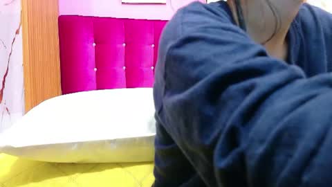 Snapshot of skinnyneighbour_ chatting on 10, 7, 2026 Karla online show from 10, 7, 2026